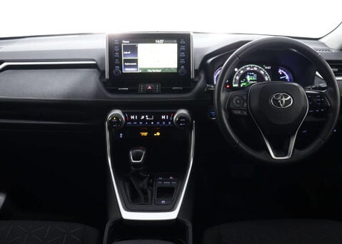 Toyota Rav4 2.5 RAV4 Design HEV 4x2 CVT 5dr 19