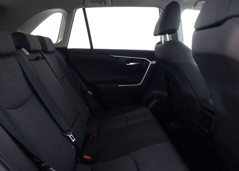 Toyota Rav4 2.5 RAV4 Design HEV 4x2 CVT 5dr 49