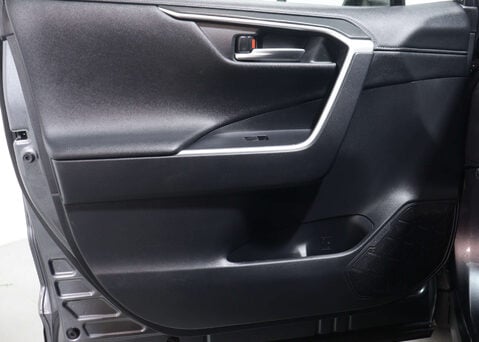 Toyota Rav4 2.5 RAV4 Design HEV 4x2 CVT 5dr 47