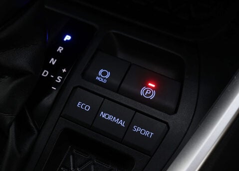 Toyota Rav4 2.5 RAV4 Design HEV 4x2 CVT 5dr 32