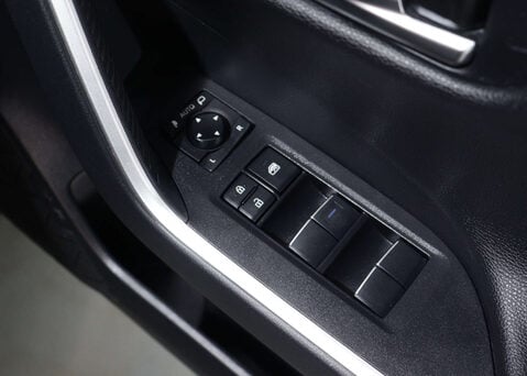 Toyota Rav4 2.5 RAV4 Design HEV 4x2 CVT 5dr 40