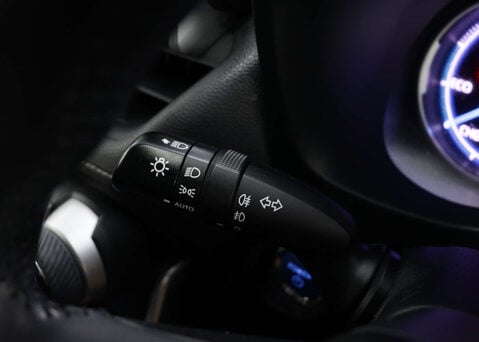 Toyota Rav4 2.5 RAV4 Design HEV 4x2 CVT 5dr 37