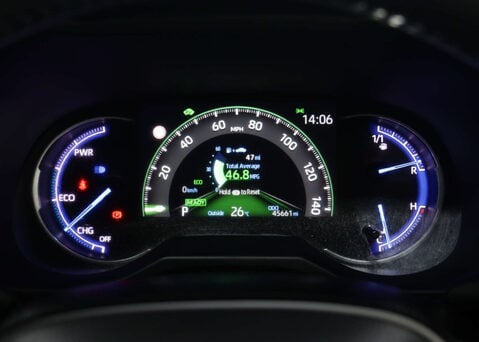 Toyota Rav4 2.5 RAV4 Design HEV 4x2 CVT 5dr 17