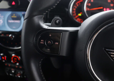 Mini Hatch 2.0 Cooper S Sport Auto 3dr 31