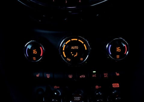 Mini Hatch 2.0 Cooper S Sport Auto 3dr 25