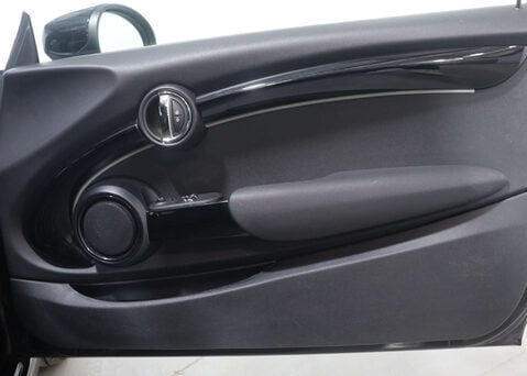 Mini Hatch 2.0 Cooper S Sport Auto 3dr 40