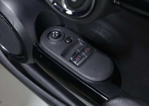 Mini Hatch 2.0 Cooper S Sport Auto 3dr 36