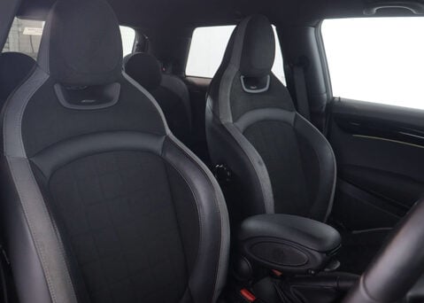 Mini Hatch 2.0 Cooper S Sport Auto 3dr 39