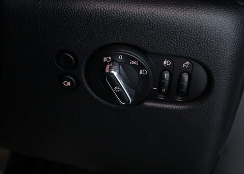 Mini Hatch 2.0 Cooper S Sport Auto 3dr 35