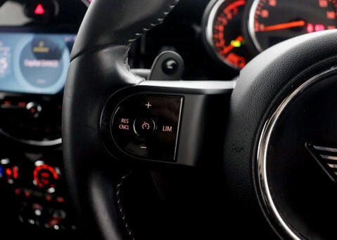 Mini Hatch 2.0 Cooper S Sport Auto 3dr 27