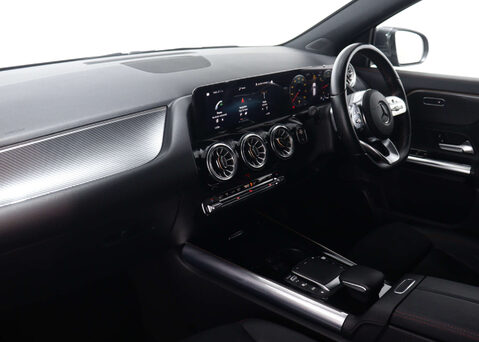 Mercedes-Benz GLA 1.3 GLA 180 AMG Line Premium Auto 5dr 44