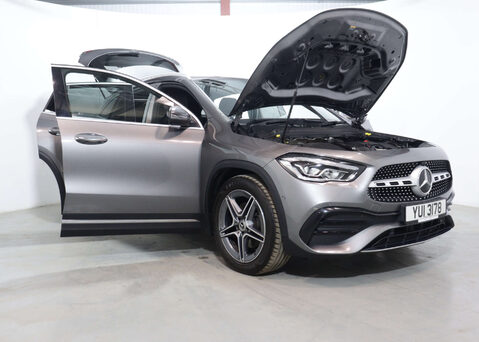 Mercedes-Benz GLA 1.3 GLA 180 AMG Line Premium Auto 5dr 51