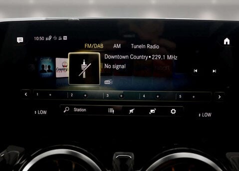 Mercedes-Benz GLA 1.3 GLA 180 AMG Line Premium Auto 5dr 23