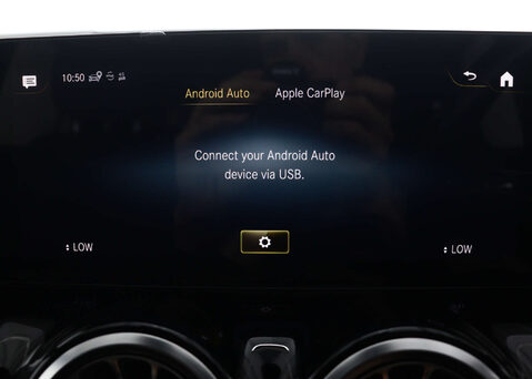 Mercedes-Benz GLA 1.3 GLA 180 AMG Line Premium Auto 5dr 27