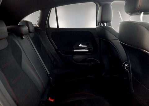 Mercedes-Benz GLA 1.3 GLA 180 AMG Line Premium Auto 5dr 46