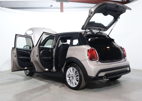 Mini Hatch 1.5 Cooper Exclusive Auto 5dr 54
