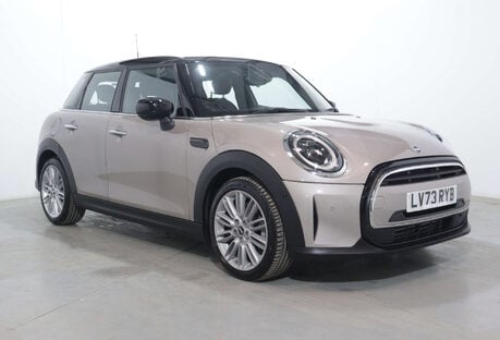 Mini Hatch 1.5 Cooper Exclusive Auto 5dr