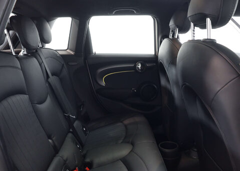 Mini Hatch 1.5 Cooper Exclusive Auto 5dr 47