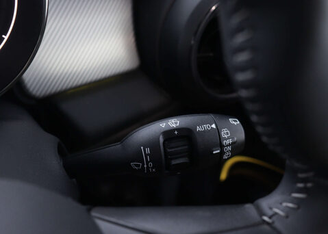 Mini Hatch 1.5 Cooper Exclusive Auto 5dr 34