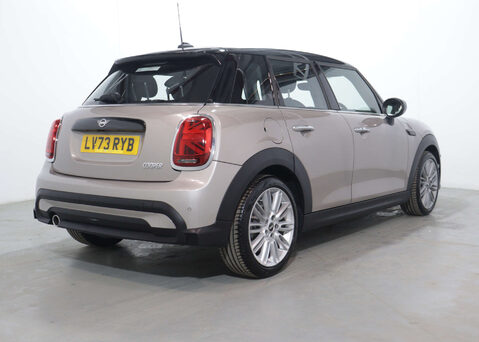 Mini Hatch 1.5 Cooper Exclusive Auto 5dr 11