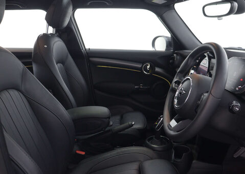 Mini Hatch 1.5 Cooper Exclusive Auto 5dr 37