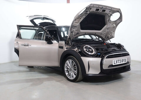 Mini Hatch 1.5 Cooper Exclusive Auto 5dr 50