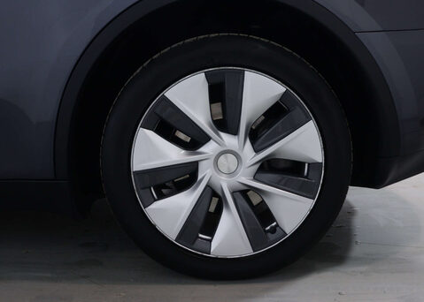 Tesla Model Y Model Y Long Range AWD 4WD 5dr 17