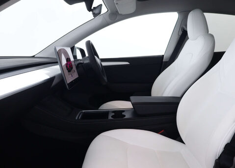 Tesla Model Y Model Y Long Range AWD 4WD 5dr 43