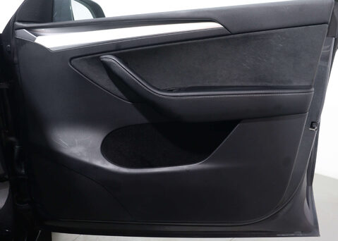 Tesla Model Y Model Y Long Range AWD 4WD 5dr 41