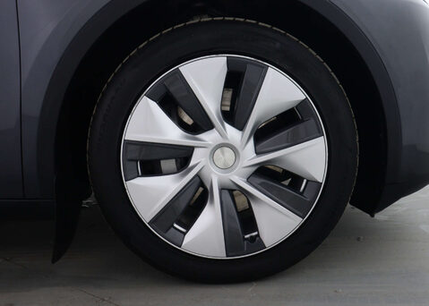 Tesla Model Y Model Y Long Range AWD 4WD 5dr 15