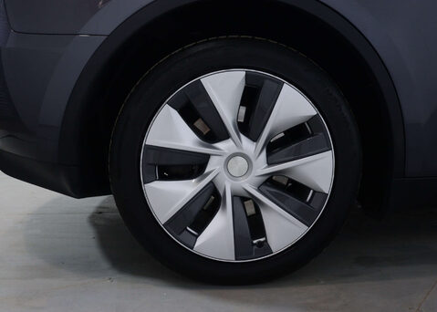 Tesla Model Y Model Y Long Range AWD 4WD 5dr 14