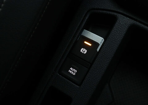 Volkswagen T-Roc 1.5 T-Roc R-Line TSI Semi-Auto 5dr 33