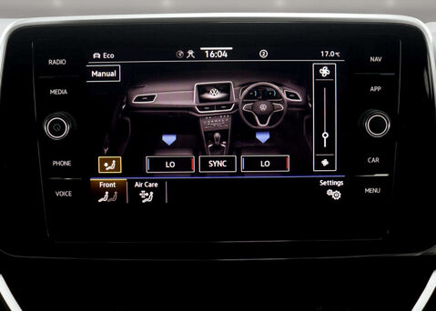 Volkswagen T-Roc 1.5 T-Roc R-Line TSI Semi-Auto 5dr 29