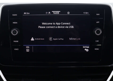 Volkswagen T-Roc 1.5 T-Roc R-Line TSI Semi-Auto 5dr 25