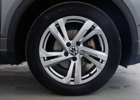 Volkswagen T-Roc 1.5 T-Roc R-Line TSI Semi-Auto 5dr 14