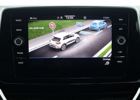 Volkswagen T-Roc 1.5 T-Roc R-Line TSI Semi-Auto 5dr 27