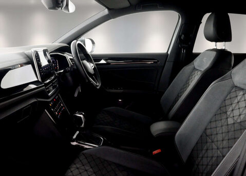 Volkswagen T-Roc 1.5 T-Roc R-Line TSI Semi-Auto 5dr 46