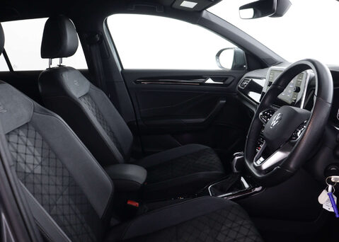 Volkswagen T-Roc 1.5 T-Roc R-Line TSI Semi-Auto 5dr 42