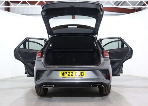 Volkswagen T-Roc 1.5 T-Roc R-Line TSI Semi-Auto 5dr 58