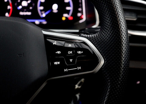 Volkswagen T-Roc 1.5 T-Roc R-Line TSI Semi-Auto 5dr 36