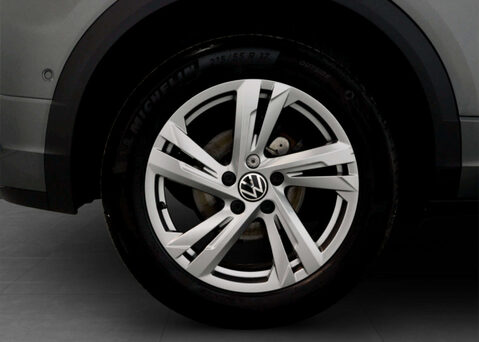 Volkswagen T-Roc 1.5 T-Roc R-Line TSI Semi-Auto 5dr 14