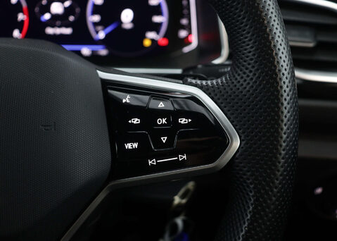 Volkswagen T-Roc 1.5 T-Roc R-Line TSI Semi-Auto 5dr 36