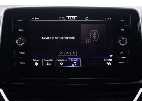 Volkswagen T-Roc 1.5 T-Roc R-Line TSI Semi-Auto 5dr 22