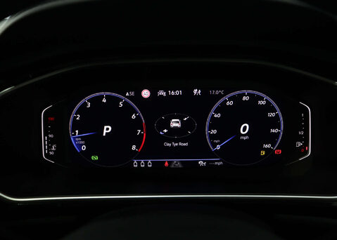 Volkswagen T-Roc 1.5 T-Roc R-Line TSI Semi-Auto 5dr 17