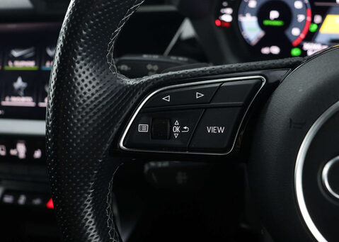 Audi A3 1.4 A3 Sportback 40 TFSI S Line E Semi-Auto 5dr 33