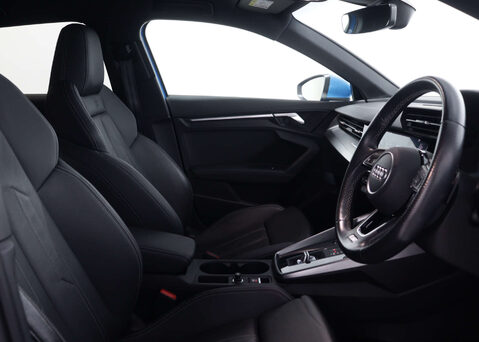 Audi A3 1.4 A3 Sportback 40 TFSI S Line E Semi-Auto 5dr 38