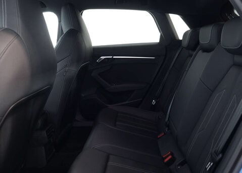 Audi A3 1.4 A3 Sportback 40 TFSI S Line E Semi-Auto 5dr 44