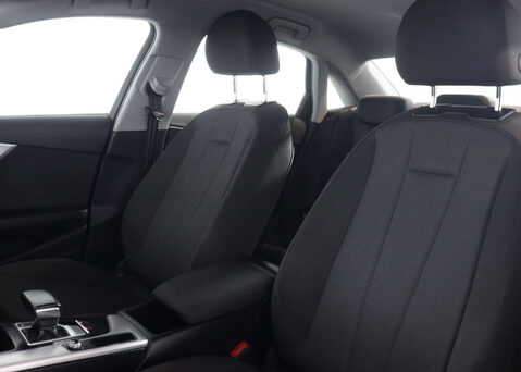 Audi A4 2.0 A4 Technik 35 TFSI MHEV Semi-Auto 4dr 46