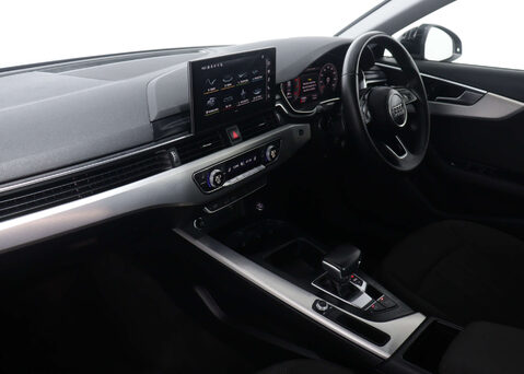 Audi A4 2.0 A4 Technik 35 TFSI MHEV Semi-Auto 4dr 44