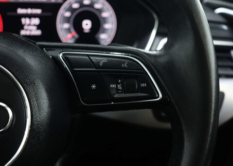 Audi A4 2.0 A4 Technik 35 TFSI MHEV Semi-Auto 4dr 36